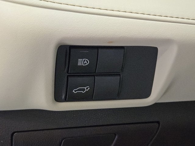 2022 Toyota Highlander XLE AWD