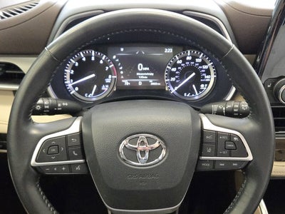 2022 Toyota Highlander XLE AWD