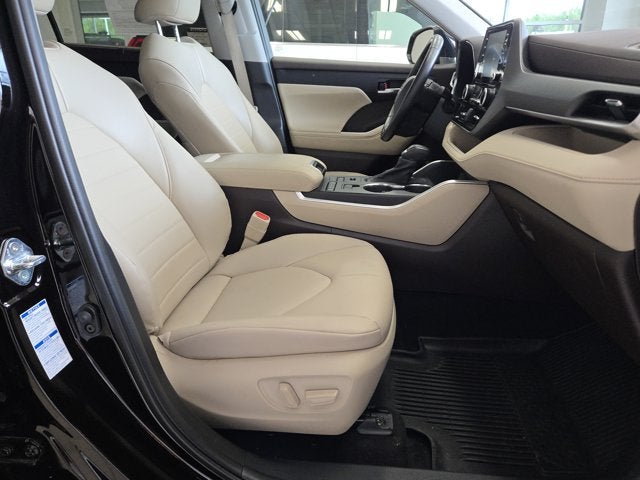 2022 Toyota Highlander XLE AWD