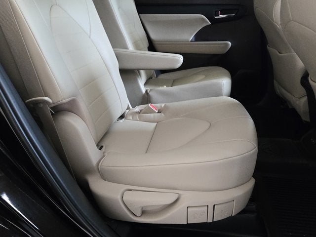 2022 Toyota Highlander XLE AWD