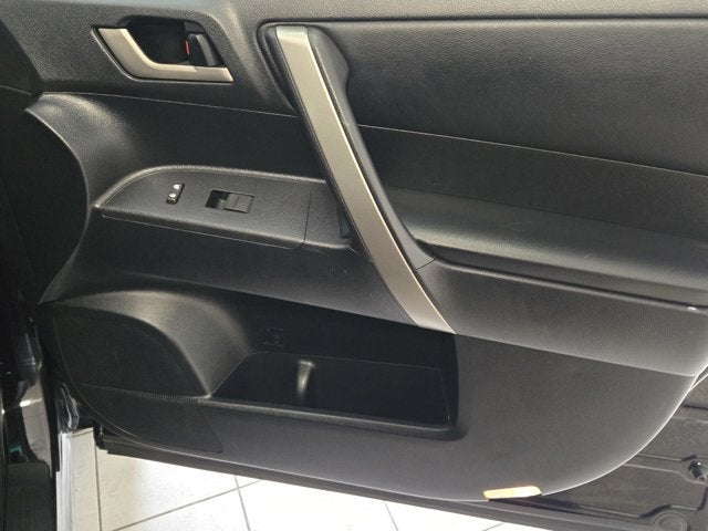 2010 Toyota Highlander SE