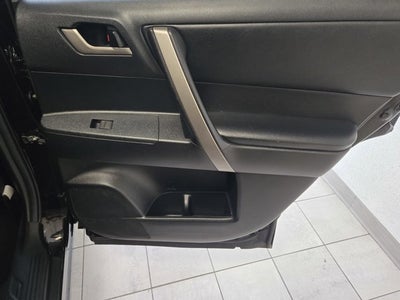 2010 Toyota Highlander SE