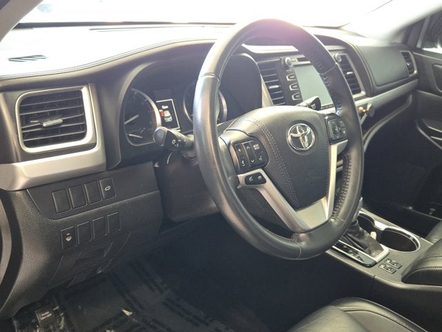 2016 Toyota Highlander XLE V6 AWD