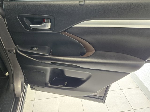 2016 Toyota Highlander XLE V6 AWD