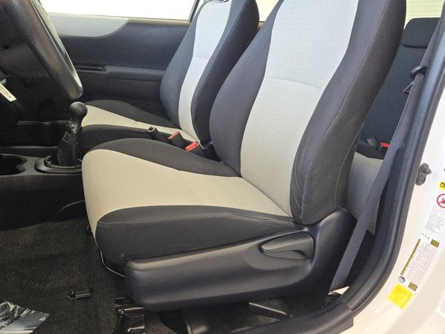 2014 Toyota Yaris L