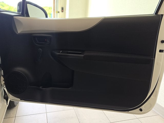 2014 Toyota Yaris L