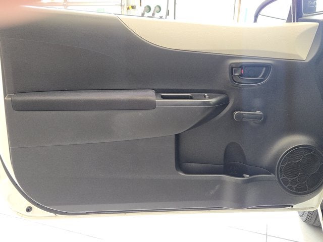2014 Toyota Yaris L
