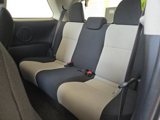 2014 Toyota Yaris L