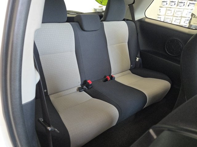 2014 Toyota Yaris L