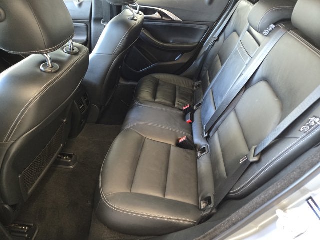 2017 INFINITI QX30 Luxury AWD