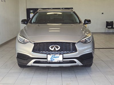 2017 INFINITI QX30 Luxury AWD