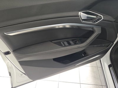 2022 Audi e-tron Premium Plus AWD