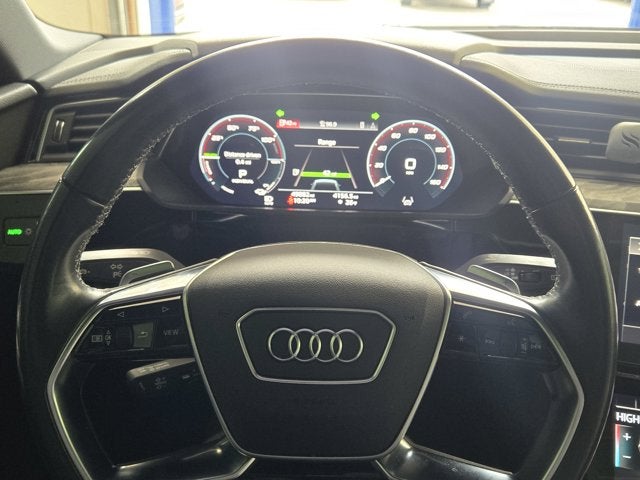 2022 Audi e-tron Premium Plus AWD