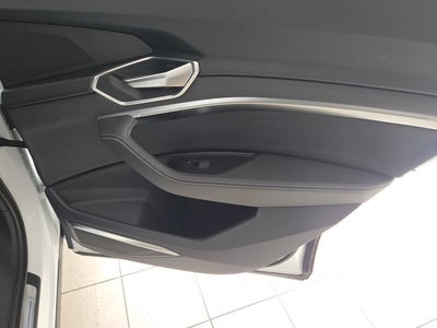 2022 Audi e-tron Premium Plus AWD