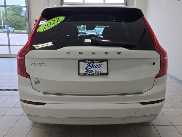 2022 Volvo XC90 T6 Momentum AWD