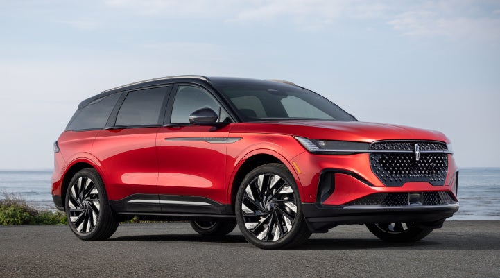 A 2024 Lincoln Nautilus® Reserve model is shown with the stylish available Jet Appearance Package. | Buss Lincoln in McHenry IL