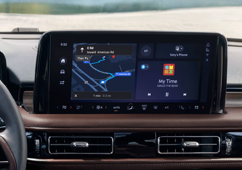 The 13.2-inch LCD touchscreen is showcased. | Buss Lincoln in McHenry IL