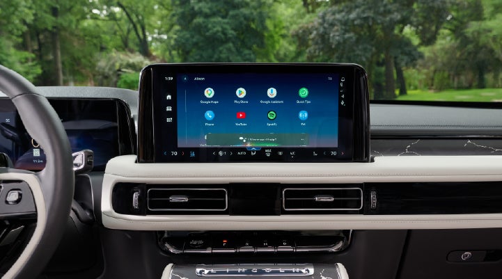 The center touchscreen inside a 2027 Lincoln Aviator® Black Label™ SUV | Buss Lincoln in McHenry IL